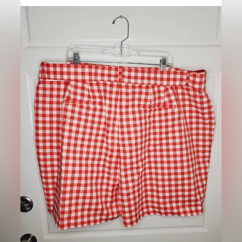 NWT Lane Bryant Checkered Tie Flared Leg Shorts Size 22